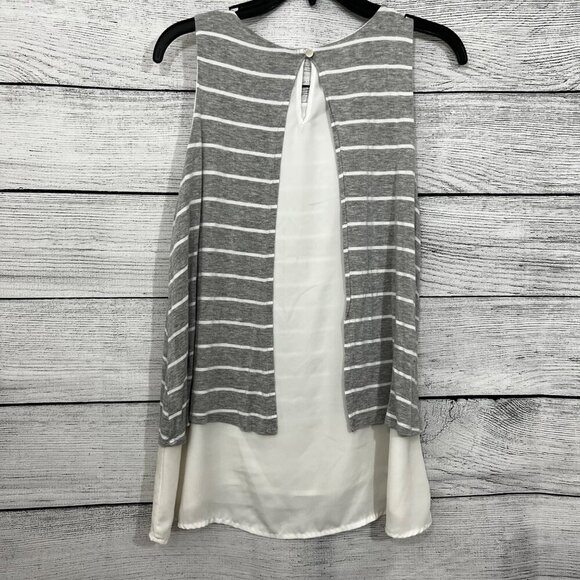 Alya Gray & White Striped Layered Sleeveless Top Size M - Picture 2 of 4